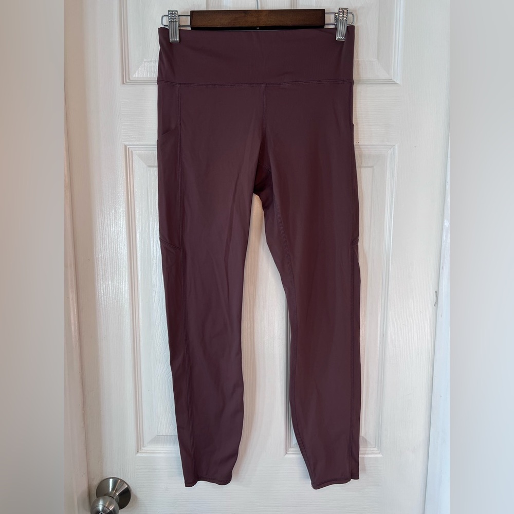 Vuori Dark Purple High-Waisted Leggings Size Small‎